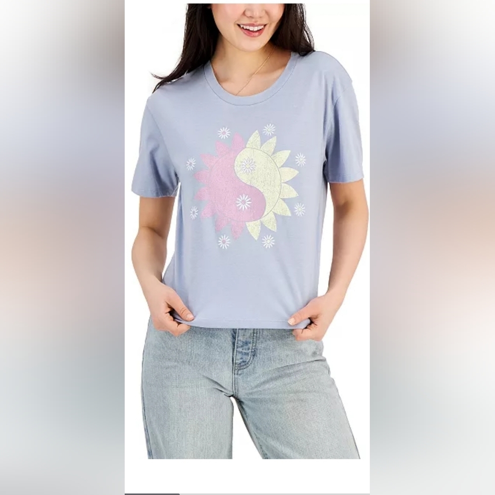 Rebellious One Juniors/Women's Crewneck Graphic Yin Yang Flower Tee-S